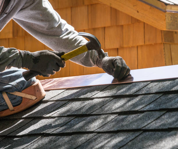 Best Flat Roof Repair Services  in Cresco, IA